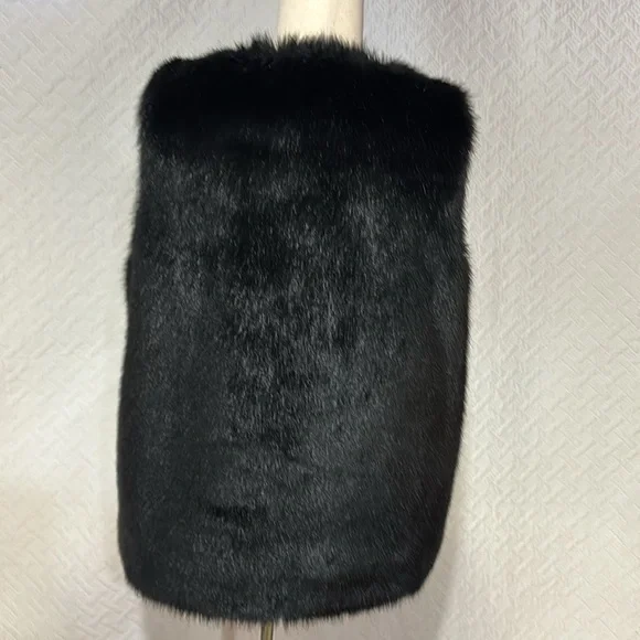 C’è C’è Medium Faux Fur Black Vest - Picture 3 of 6